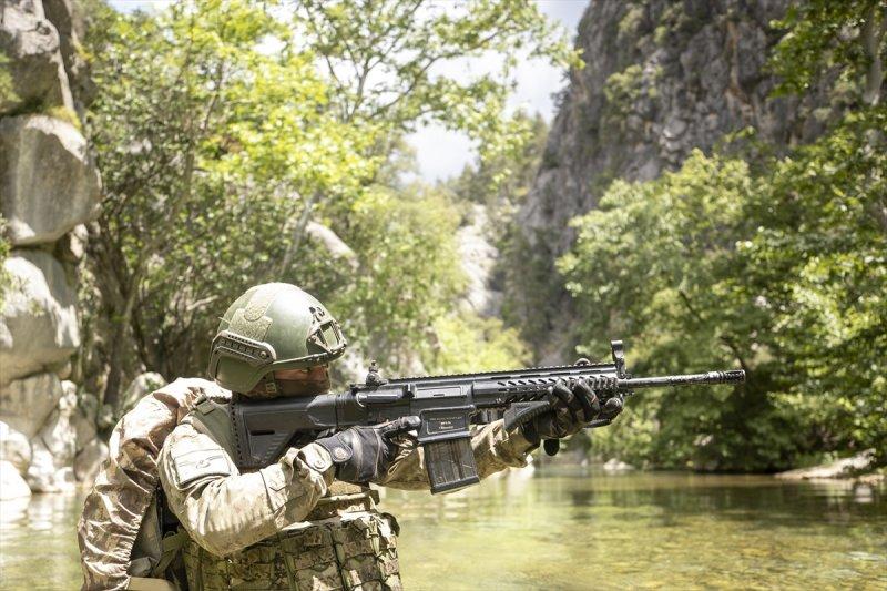 TSK Isparta'da, dünyanın en zorları arasında yer alan askeri eğitimi veriyor