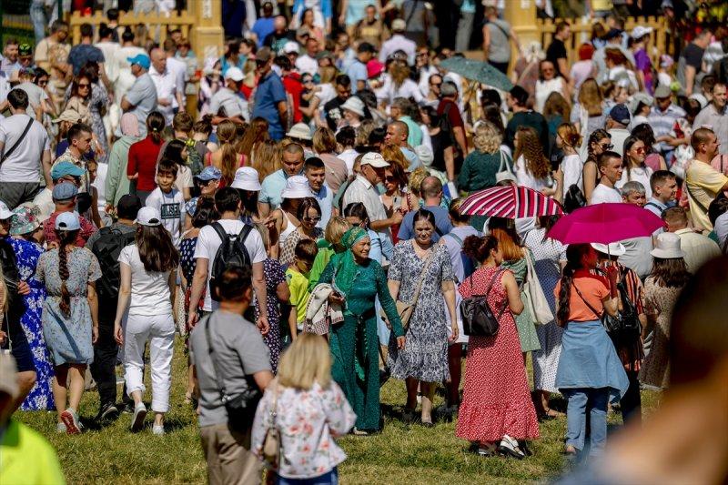 Rusya'daki Tatarlar ve Başkurtlar, Sabantuy Bayramı'nı kutladı