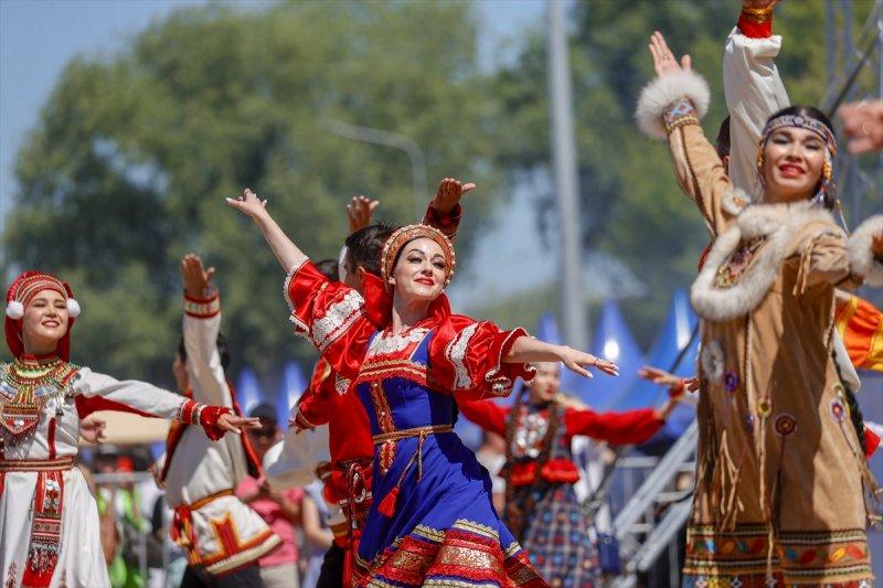 Rusya'daki Tatarlar ve Başkurtlar, Sabantuy Bayramı'nı kutladı