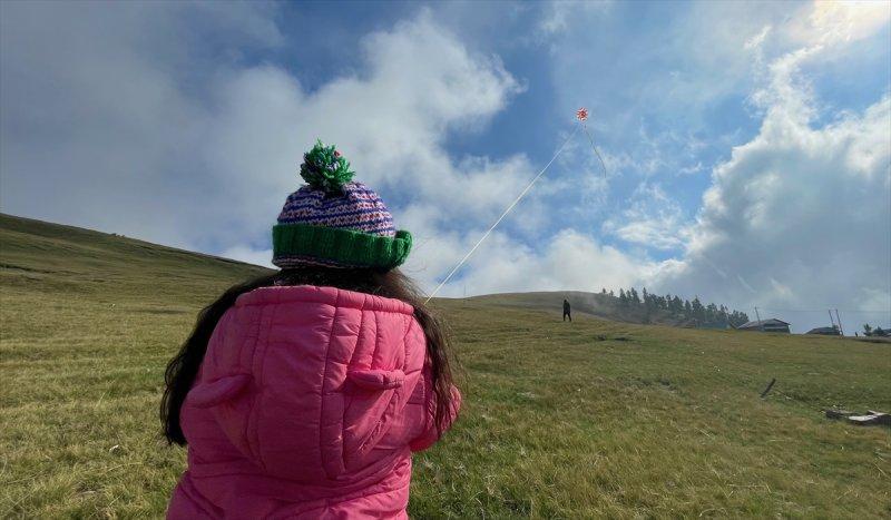 Karadeniz yaylaları sis altında