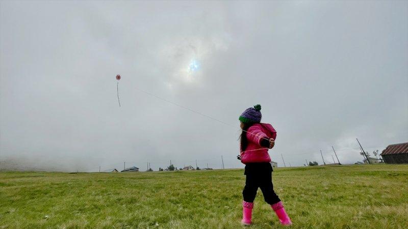 Karadeniz yaylaları sis altında