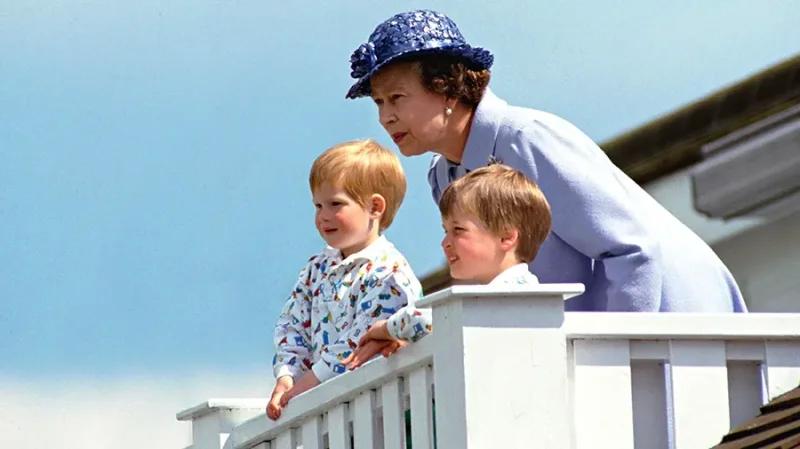 Fotoğraflarla İngiltere Kraliçesi 2'nci Elizabeth