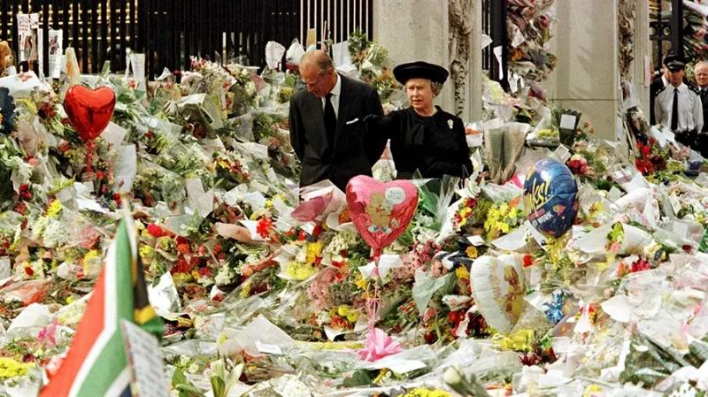 Fotoğraflarla İngiltere Kraliçesi 2'nci Elizabeth