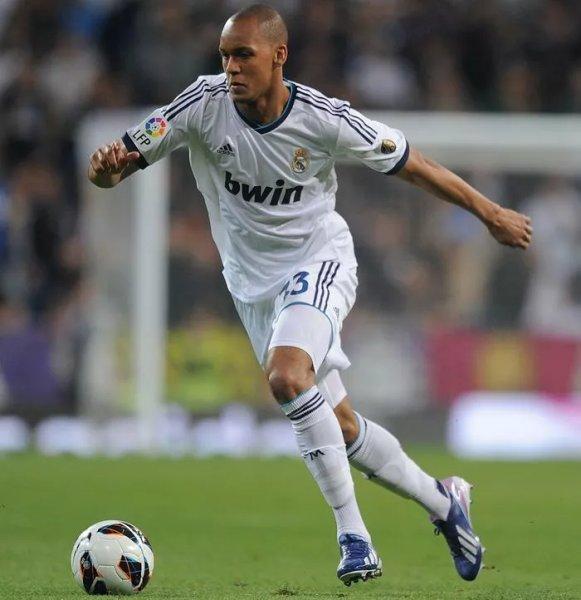 Yıldız futbolcuların hatırlanmayan eski takımları