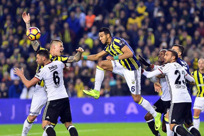 Hem Beşiktaş hem Fenerbahçe forması giyenler