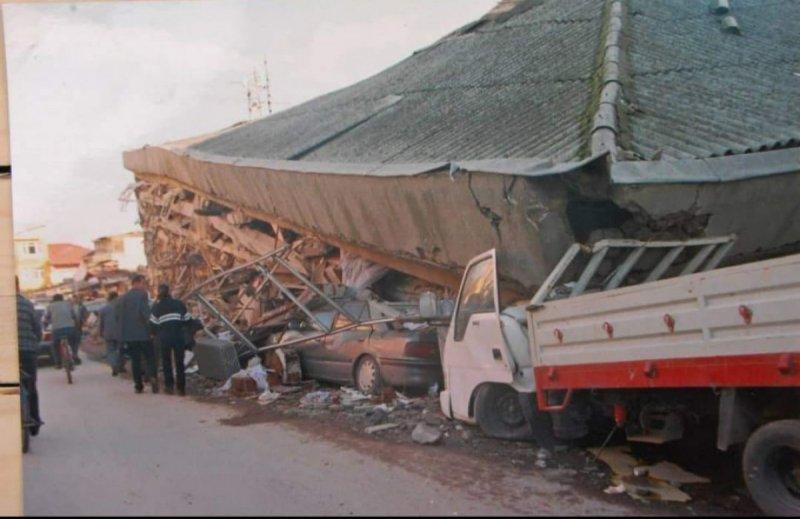 Düzce depreminin üzerinden 22 yıl geçti