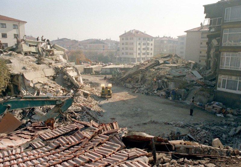 Düzce depreminin üzerinden 22 yıl geçti