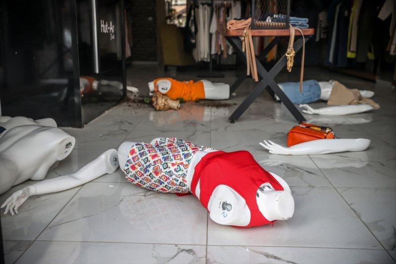 Düzce 5.9 şiddetindeki depremle sarsıldı