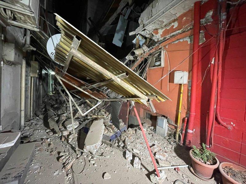 Düzce 5.9 şiddetindeki depremle sarsıldı