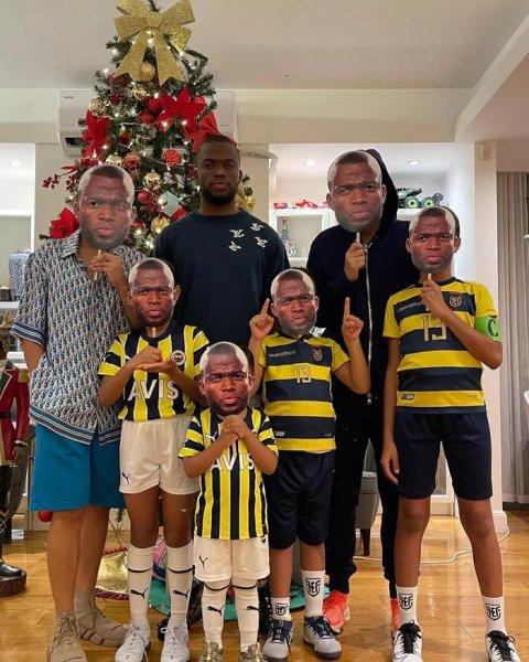 Futbolcuların yeni yıl paylaşımları