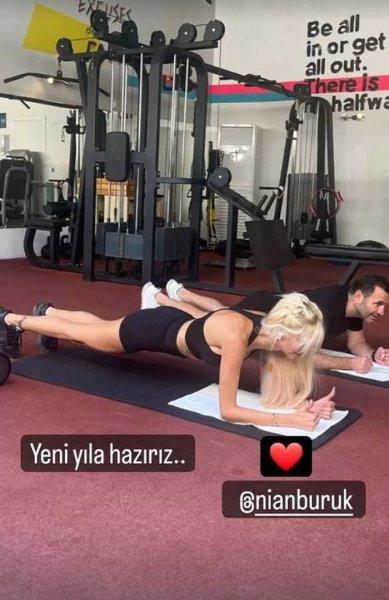 Futbolcuların yeni yıl paylaşımları