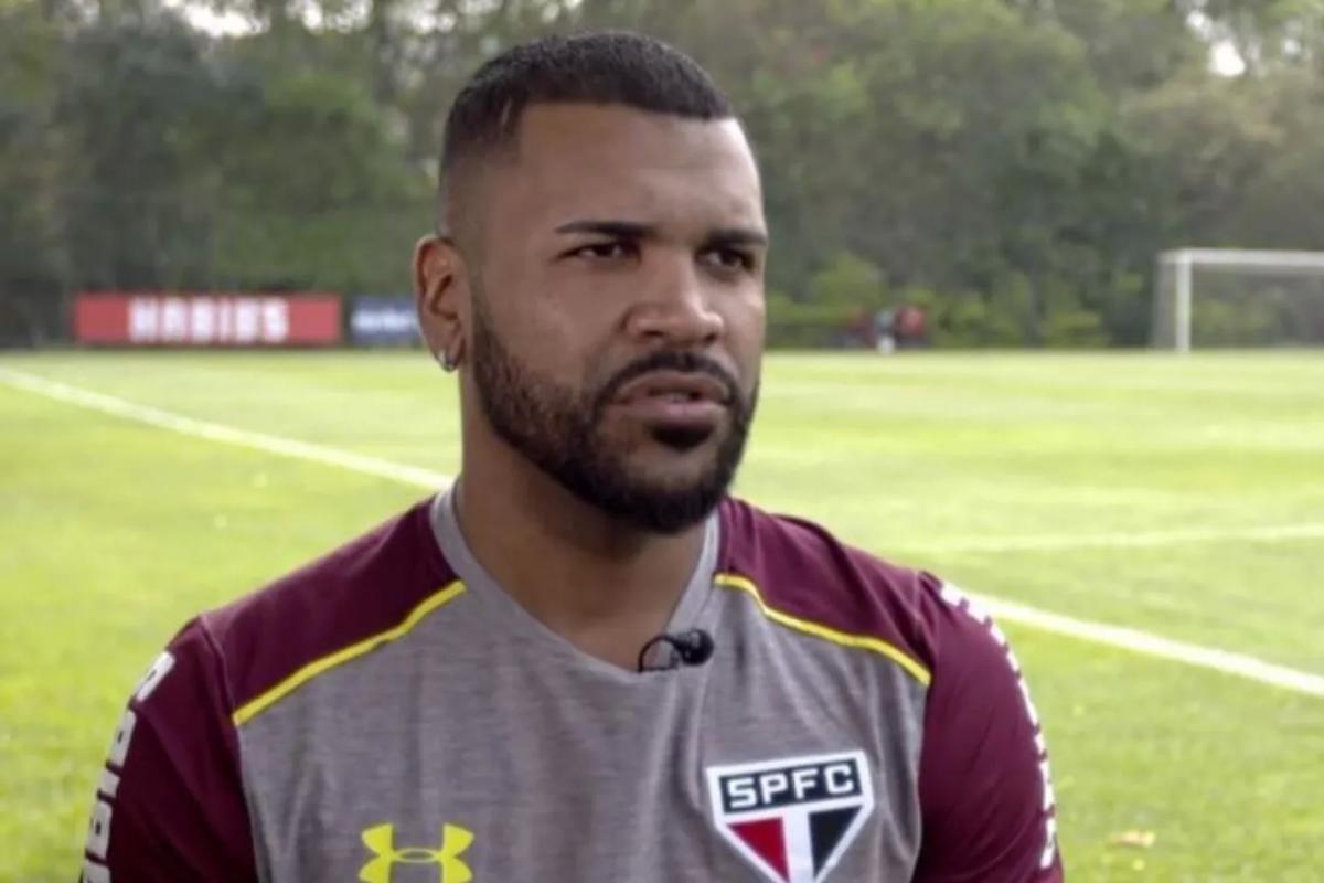 Çeşitli suçlarla hapis yatan futbolcular