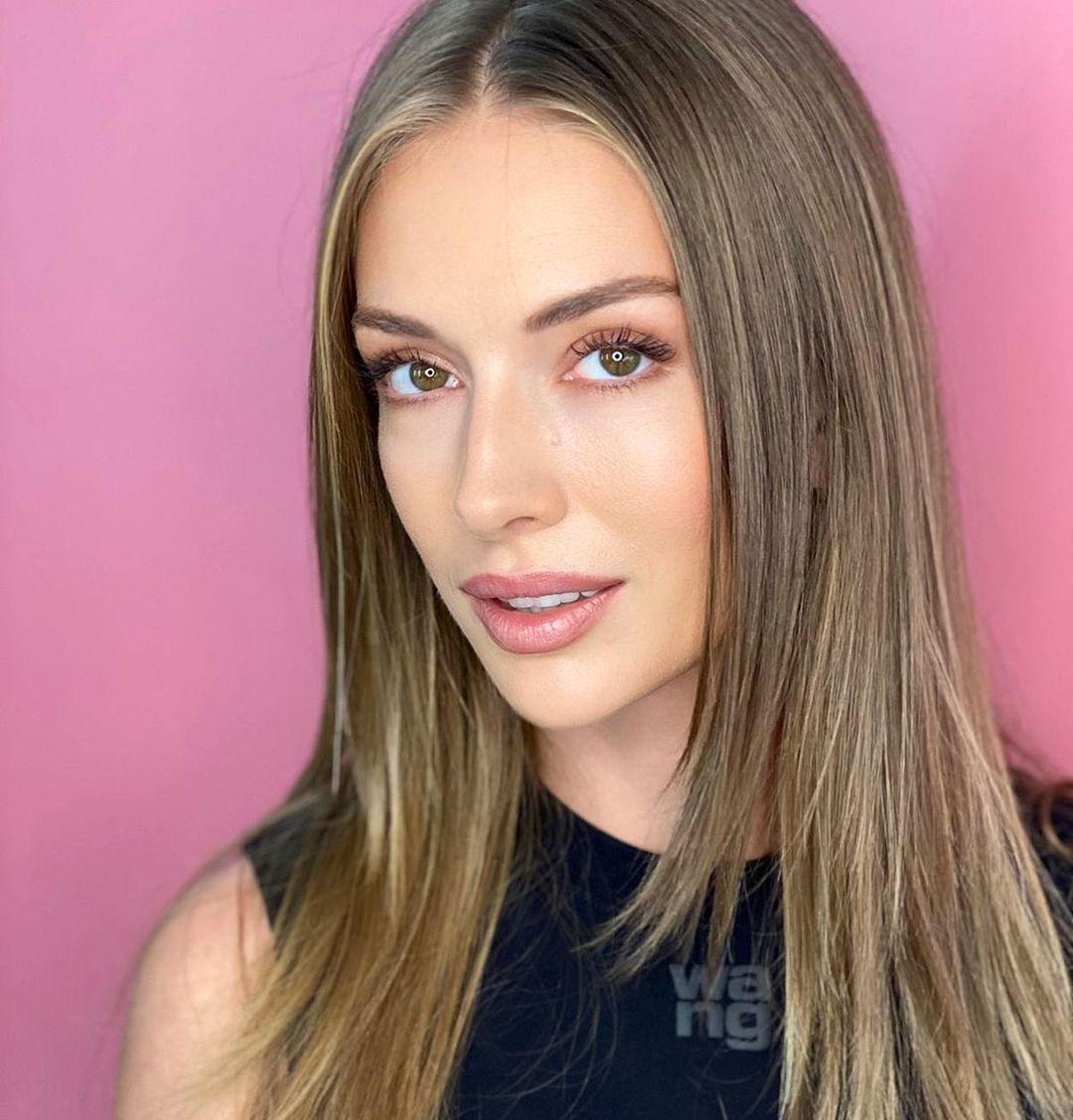 Yasemin Allen'in annesi meğer ünlüymüş! Türk filmlerinin İngiliz güzeli...