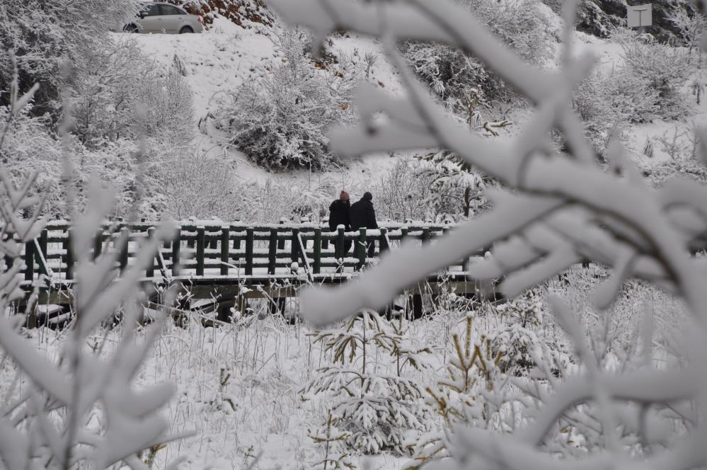 Abant Gölü'nden kar manzaraları