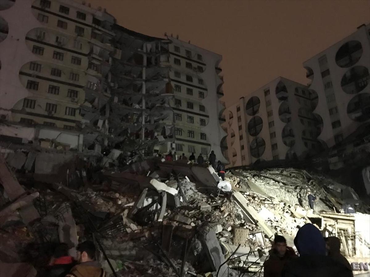 Kahramanmaraş, 7.7 şiddetindeki depremle sarsıldı