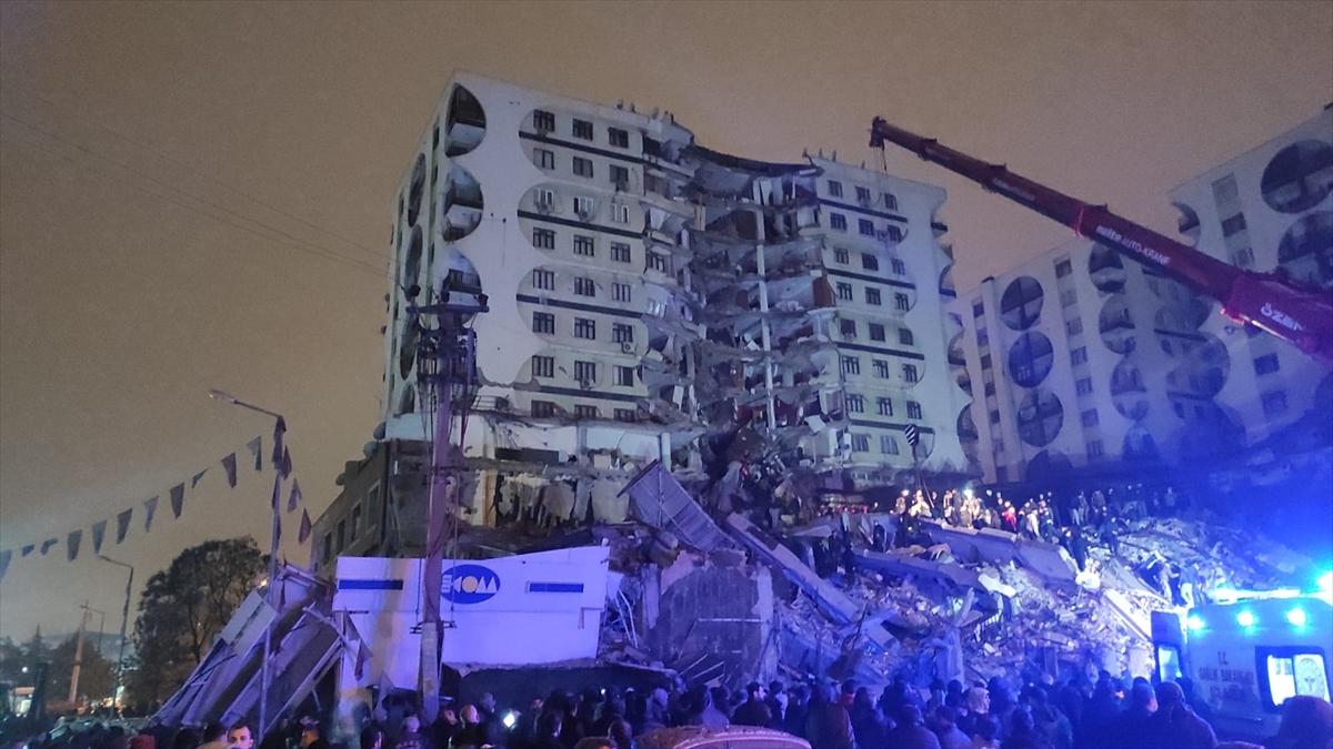 Kahramanmaraş, 7.7 şiddetindeki depremle sarsıldı