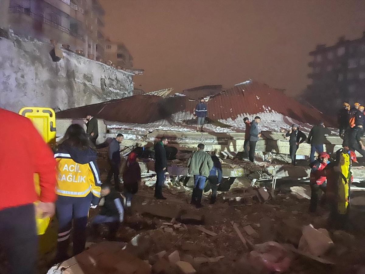 Kahramanmaraş, 7.7 şiddetindeki depremle sarsıldı