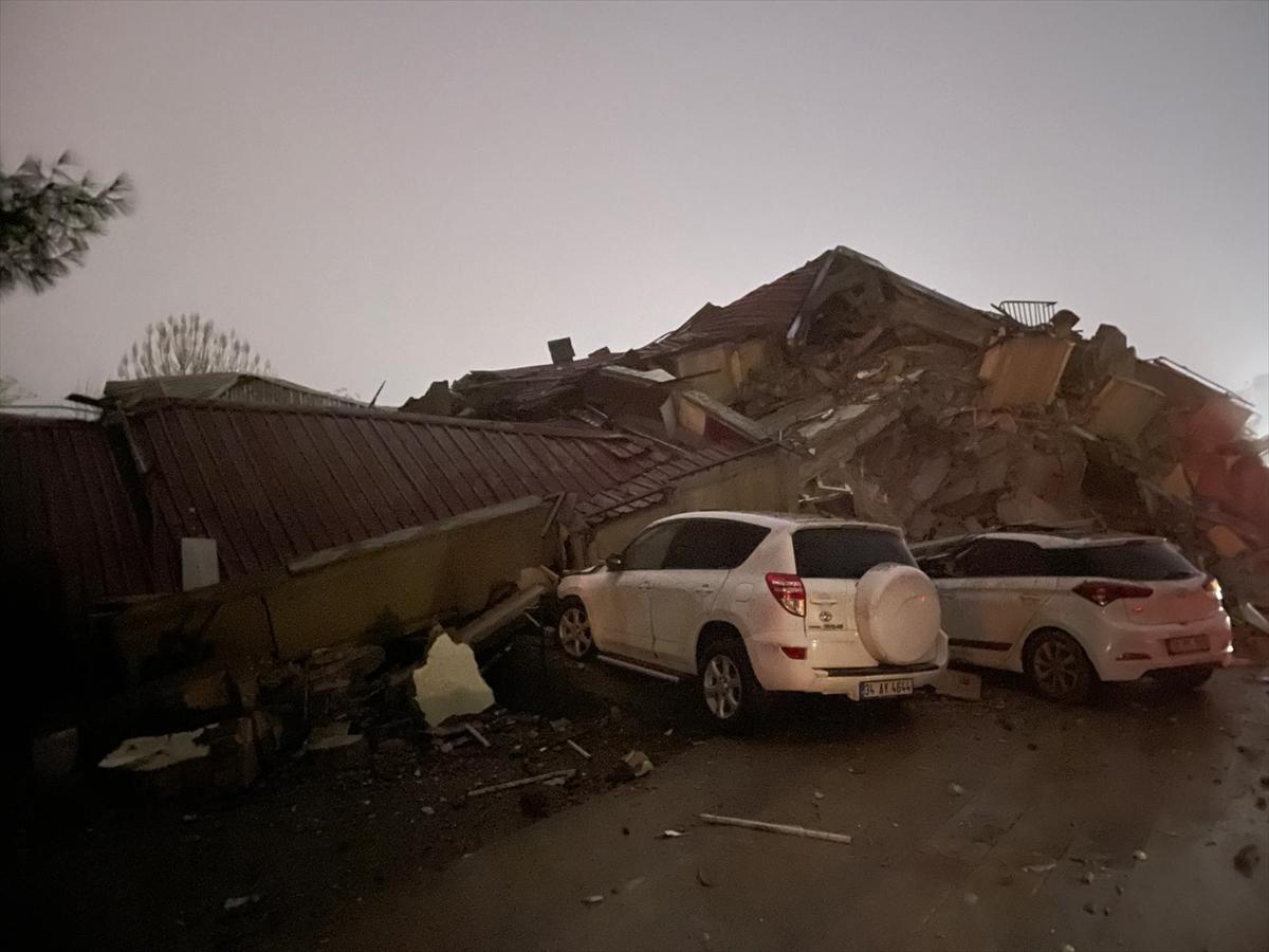 Kahramanmaraş, 7.7 şiddetindeki depremle sarsıldı