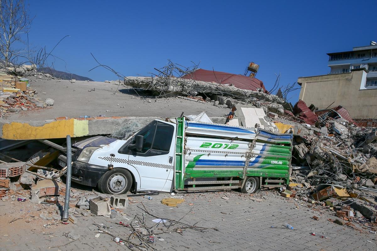 Depremin vurduğu Nurdağı'nda depremzedelerden geriye kalanlar