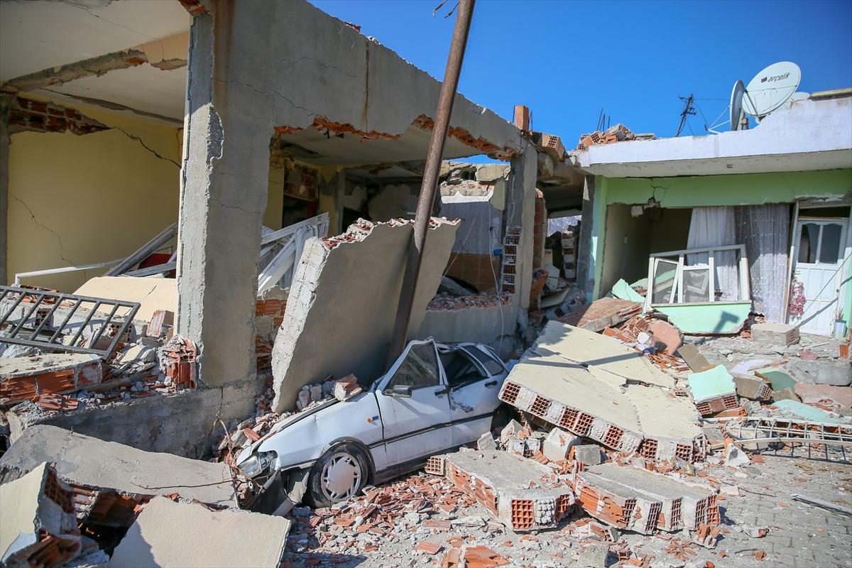 Depremin vurduğu Nurdağı'nda depremzedelerden geriye kalanlar