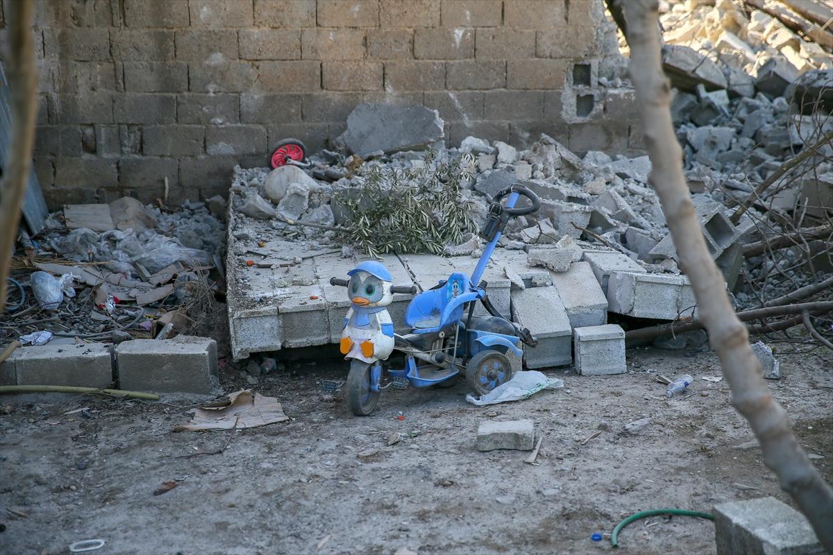 Depremin vurduğu Nurdağı'nda depremzedelerden geriye kalanlar