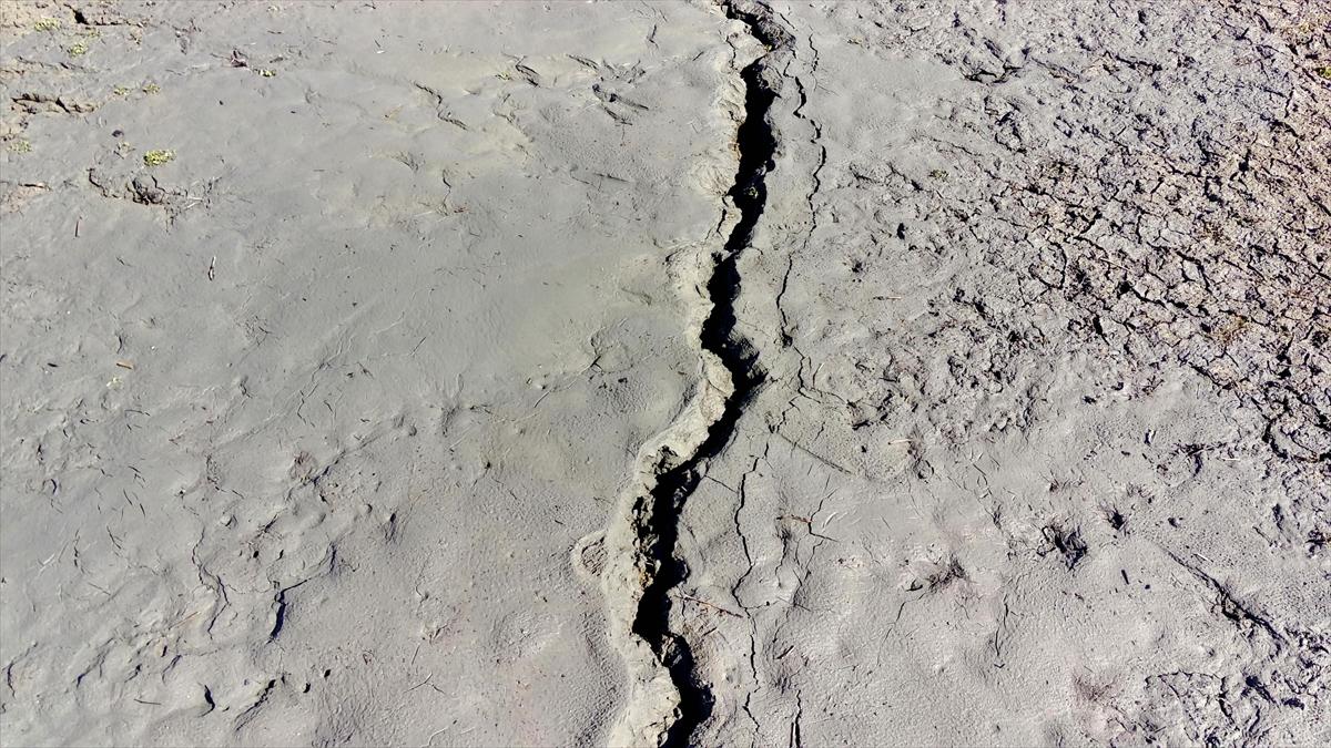 Elazığ'da fay hattındaki zemin sıvılaşması