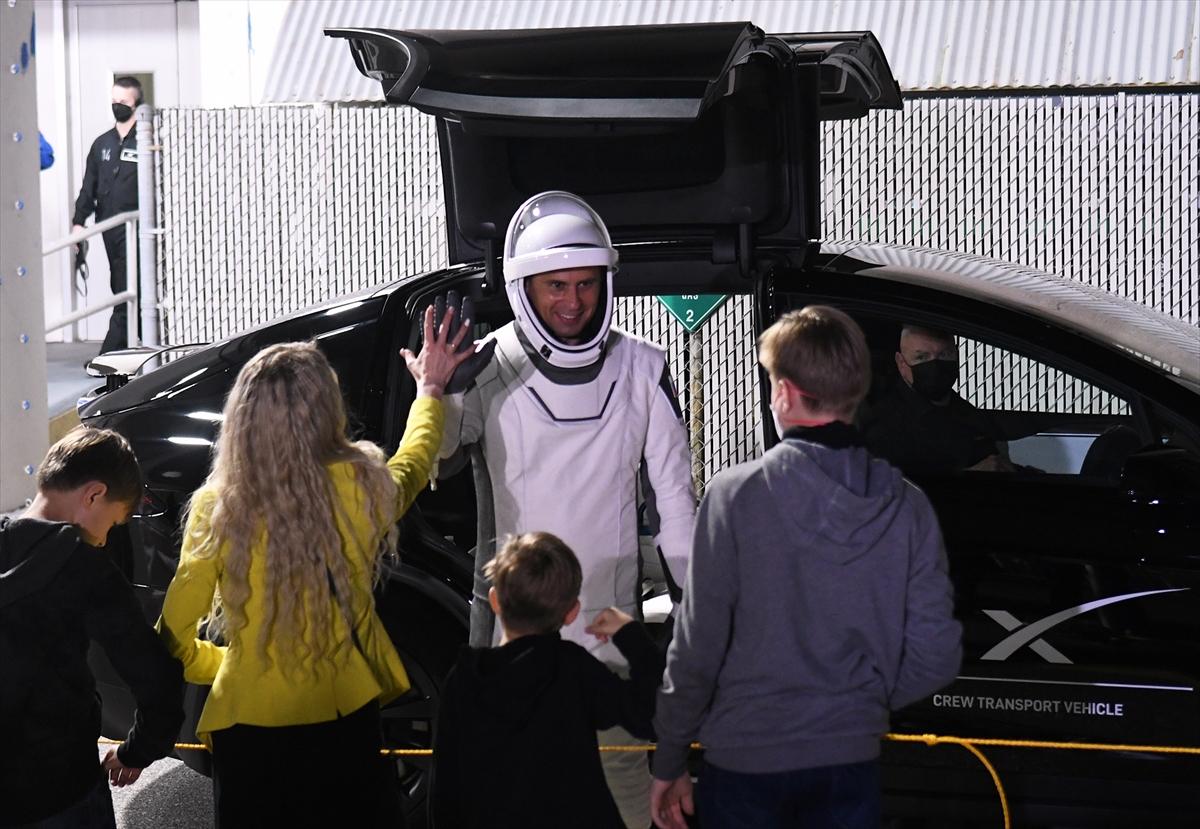 NASA SpaceX Crew-6 uzaya fırlatıldı