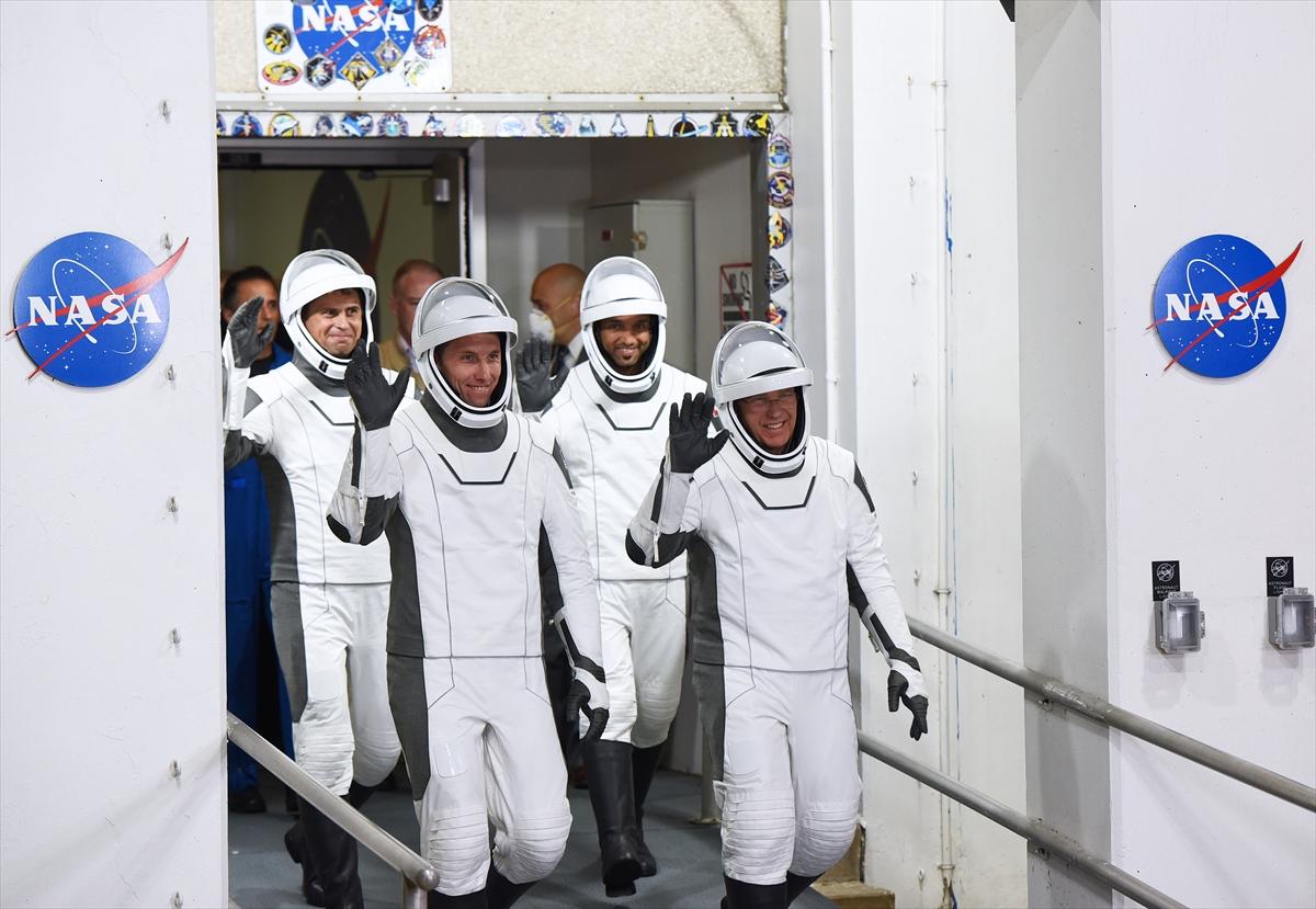 NASA SpaceX Crew-6 uzaya fırlatıldı