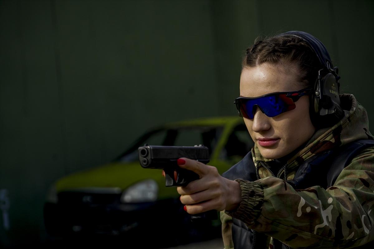 Çeçenistan'da kadın güvenlik güçlerinin zorlu eğitimi