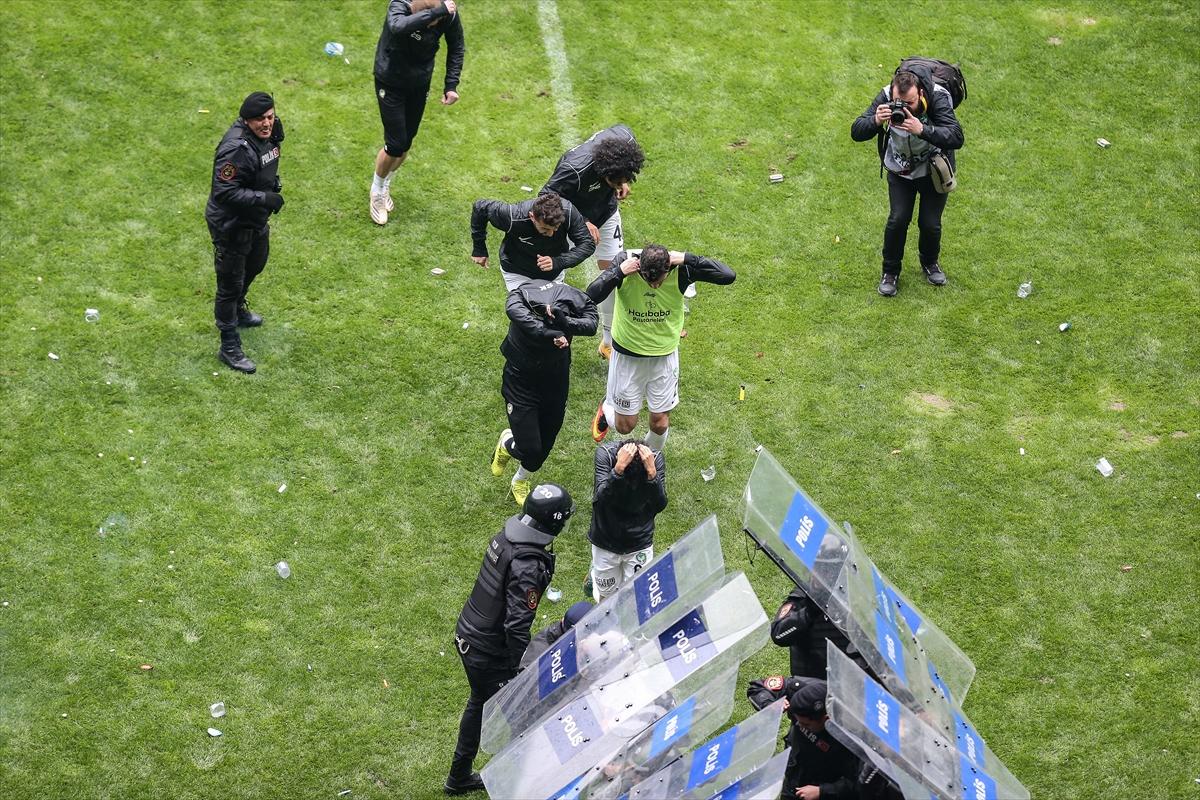 Bursaspor ve Amedspor arasındaki olaylı maç