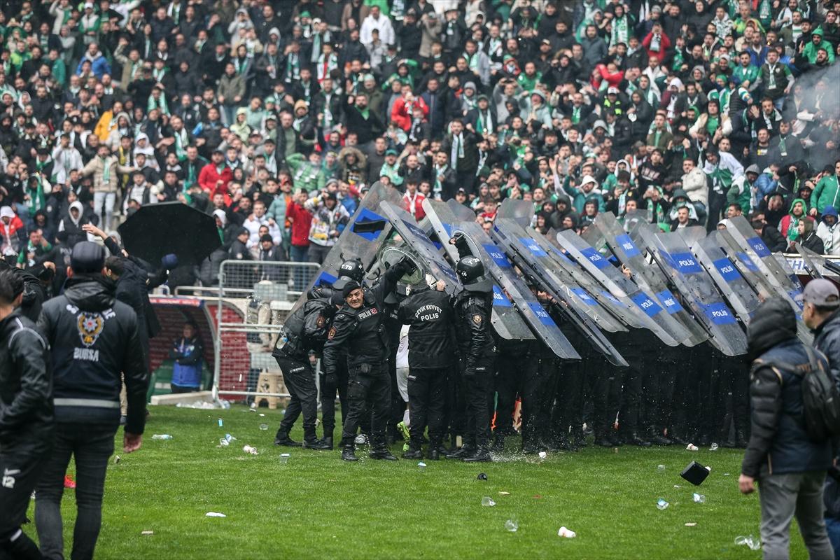 Bursaspor ve Amedspor arasındaki olaylı maç