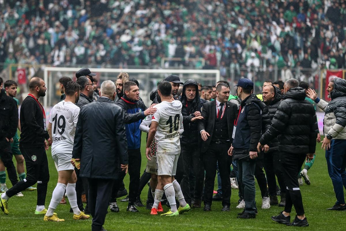 Bursaspor ve Amedspor arasındaki olaylı maç