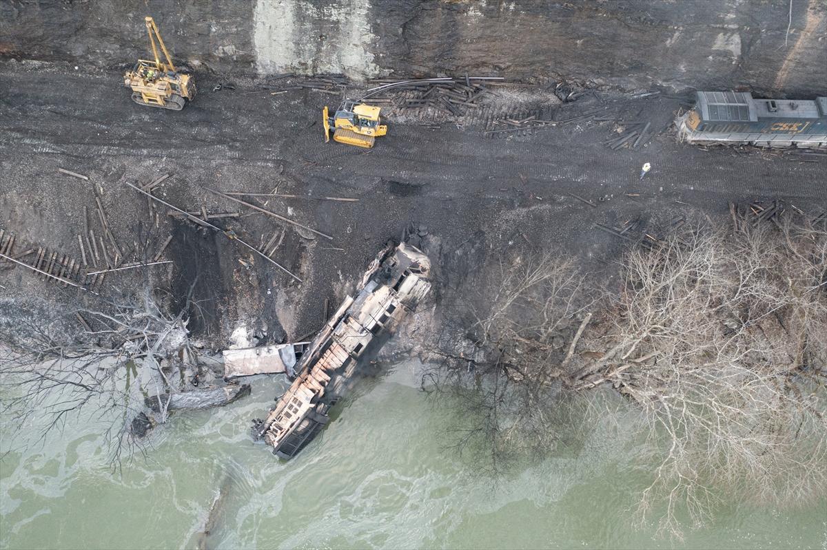ABD'de tren kazası! 3 kişinin yaralandığı kazanın şiddeti gözler önüne serildi