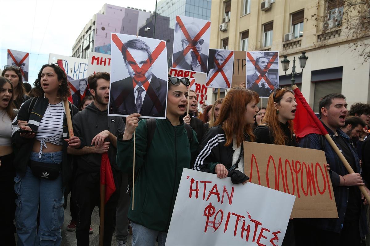 Yunanistan'daki tren kazasının ardından eylemler sürüyor