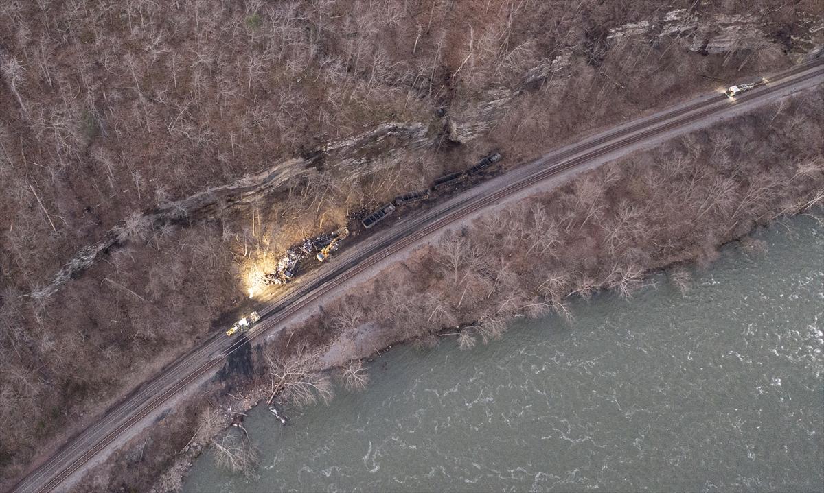 ABD'de tren kazası! 3 kişinin yaralandığı kazanın şiddeti gözler önüne serildi