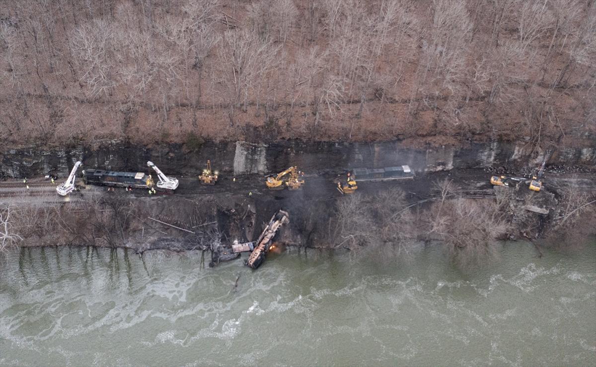 ABD'de tren kazası! 3 kişinin yaralandığı kazanın şiddeti gözler önüne serildi