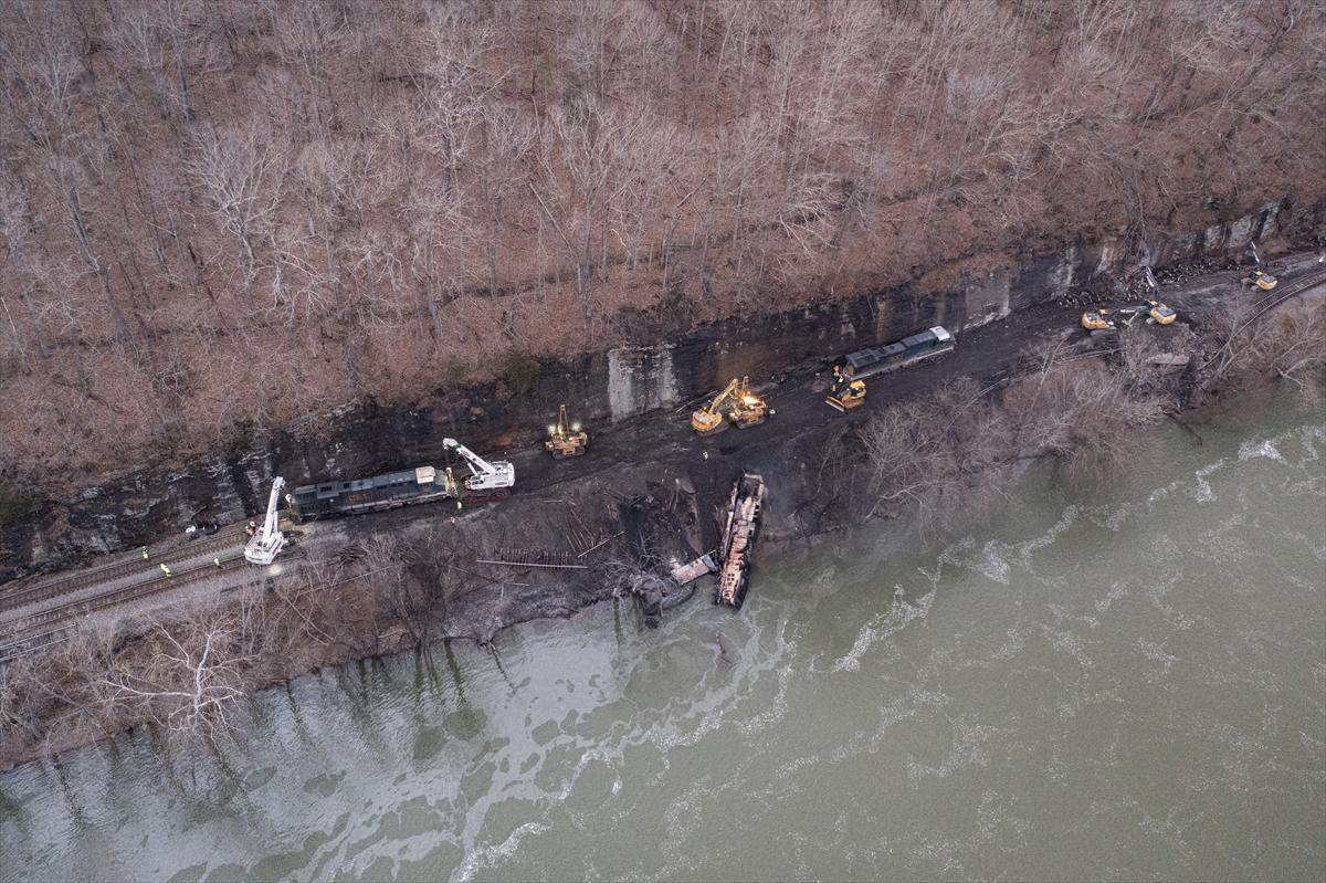 ABD'de tren kazası! 3 kişinin yaralandığı kazanın şiddeti gözler önüne serildi