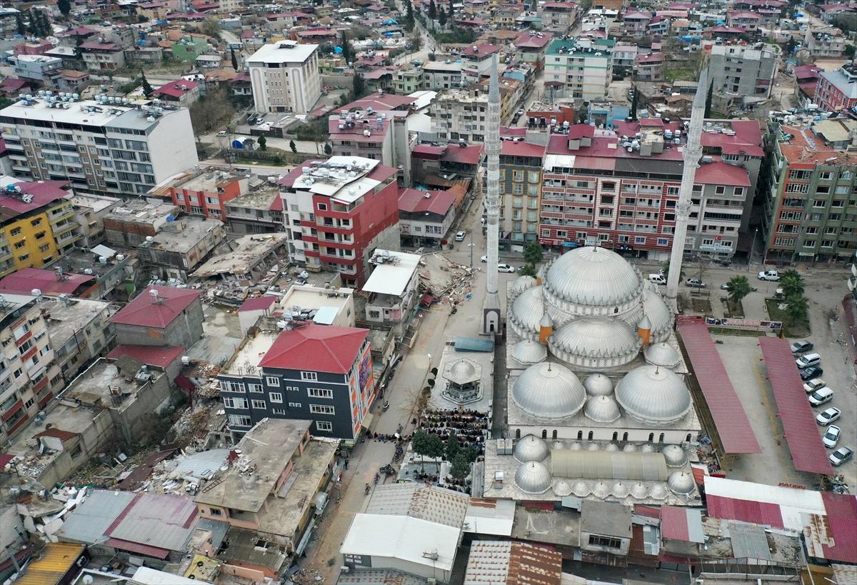 Depremin üzerinden 1 ay geçti! Afet bölgesinde 5'inci cuma namazı...