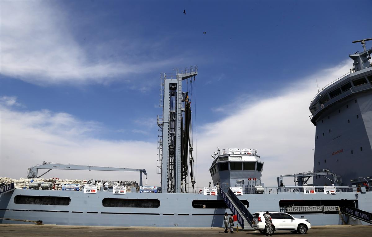 Türkiye'ye yardım devam ediyor! Pakistan 3. gemiyi de yola çıkarttı