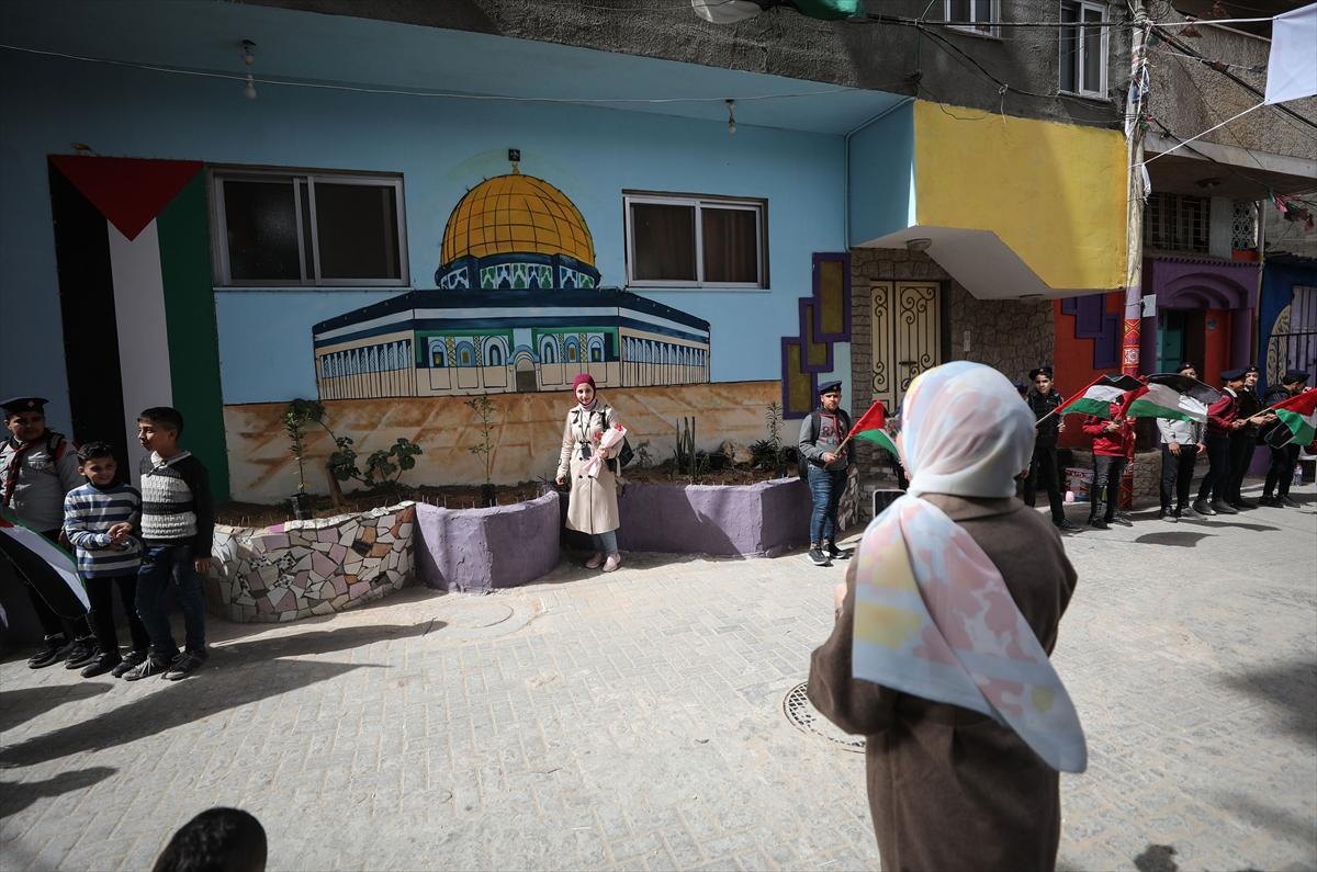 Abluka altındaki Gazze rengarenk! Filistinli sanatçılar, duvarları resimlerle donattı