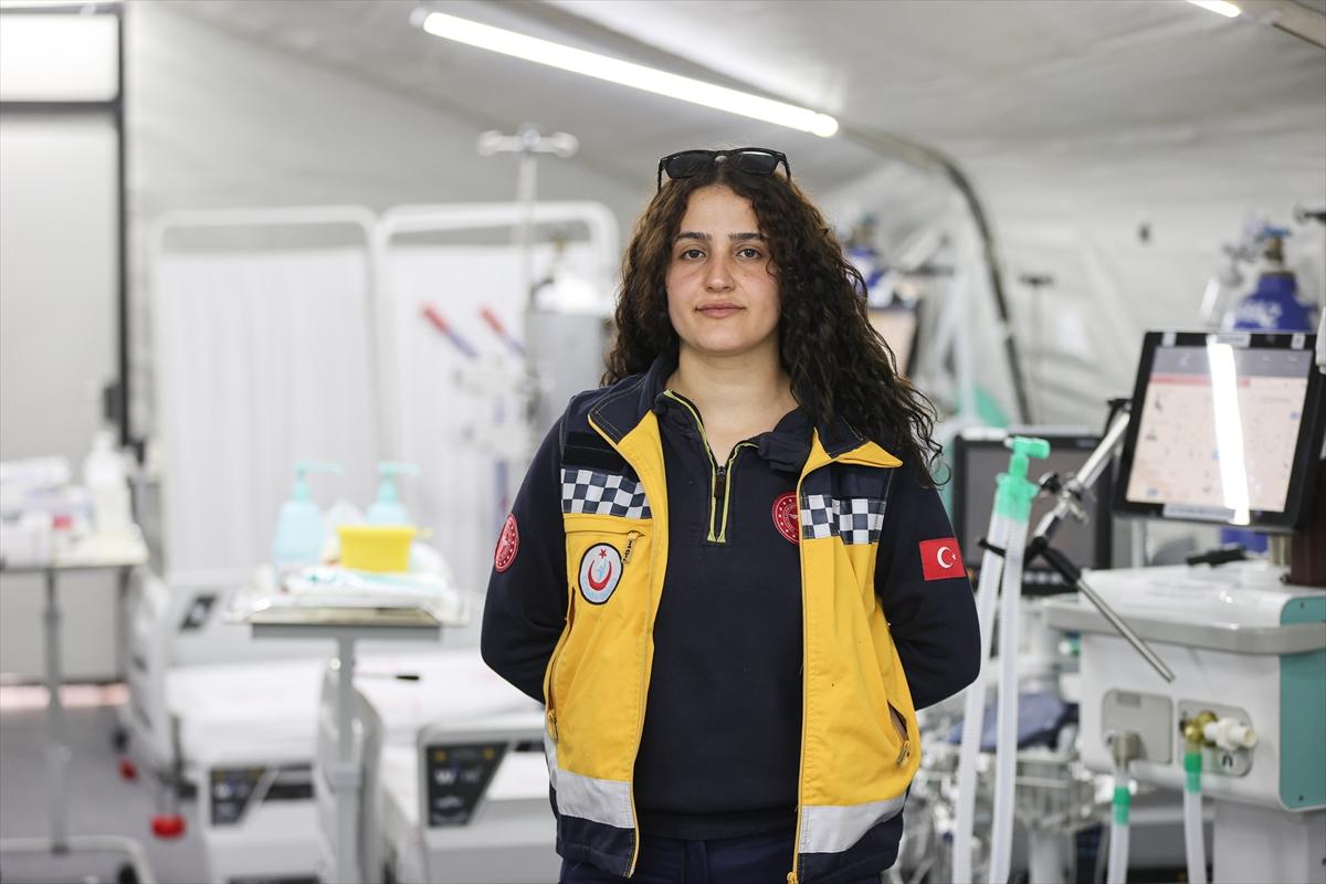 Deprem bölgesinde buruk 14 Mart Tıp Bayramı: İşte fedakar sağlıkçılar