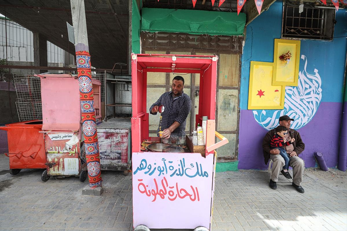 Abluka altındaki Gazze rengarenk! Filistinli sanatçılar, duvarları resimlerle donattı