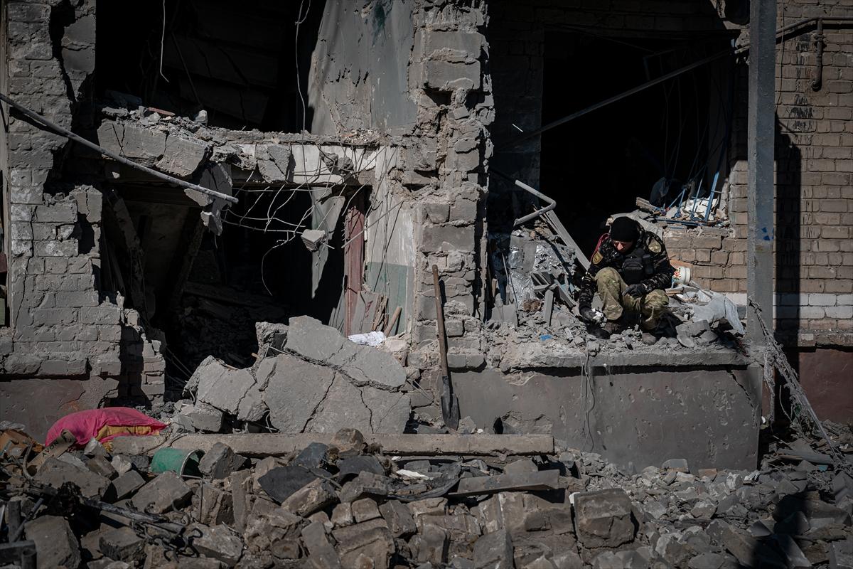 Rusya yine füzeyle saldırdı! Binlerce bina yıkıldı, bir kişi yaşamını yitirdi