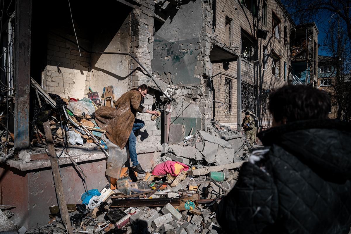 Rusya yine füzeyle saldırdı! Binlerce bina yıkıldı, bir kişi yaşamını yitirdi