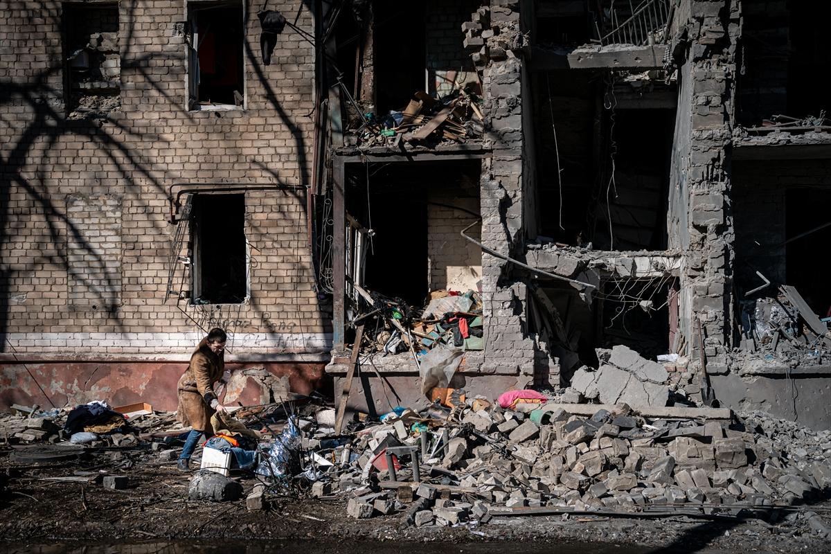 Rusya yine füzeyle saldırdı! Binlerce bina yıkıldı, bir kişi yaşamını yitirdi