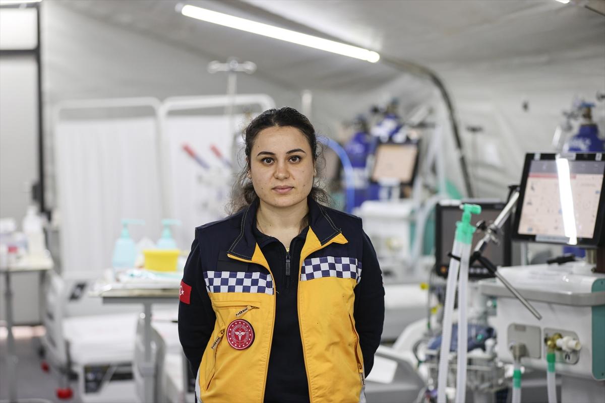 Deprem bölgesinde buruk 14 Mart Tıp Bayramı: İşte fedakar sağlıkçılar