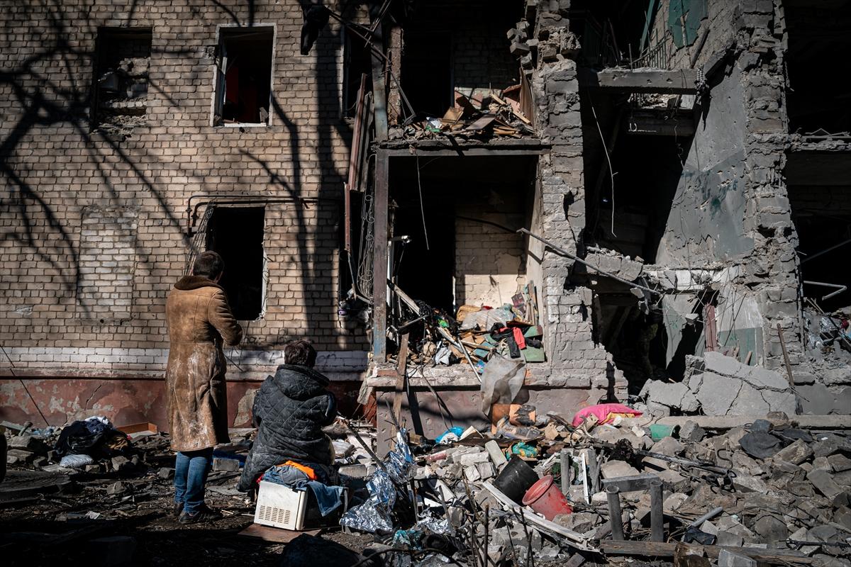 Rusya yine füzeyle saldırdı! Binlerce bina yıkıldı, bir kişi yaşamını yitirdi