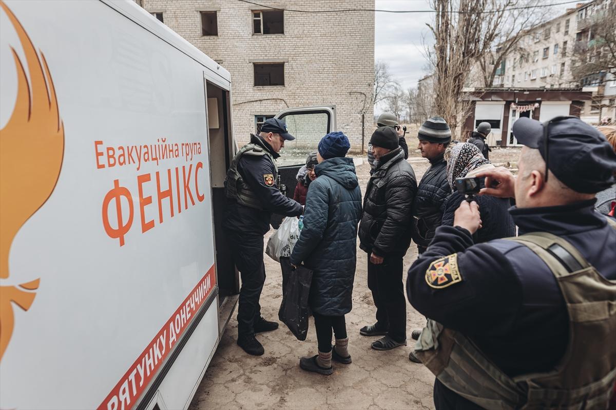 Savaşta tansiyon düşmüyor! Ukraynalı sivillerin bölgeden tahliyesi devam ediyor