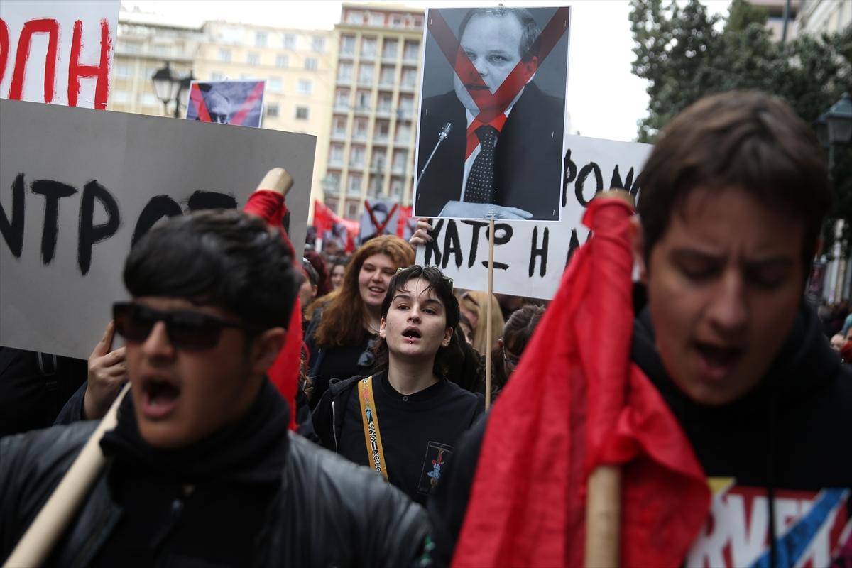 Yunanistan bir kez daha karıştı! Tren kazası nedeniyle halk yeniden sokaklara döküldü