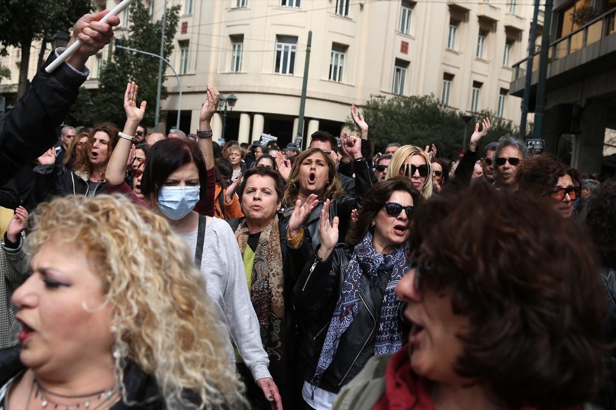 Yunanistan bir kez daha karıştı! Tren kazası nedeniyle halk yeniden sokaklara döküldü